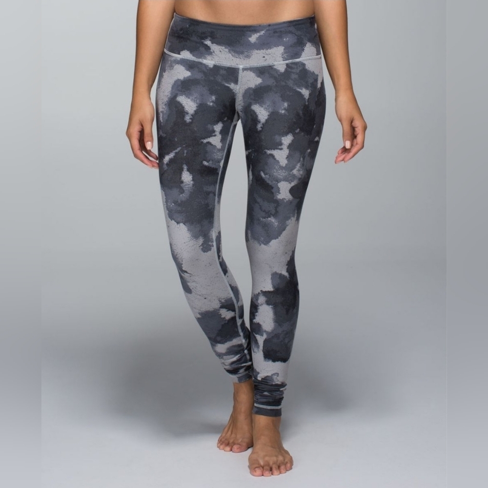 Lululemon Wunder Under Pant- Floral Platoon Silver-size S